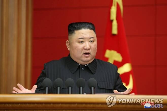 북한, 시·군당 책임비서 강습회 종료…김정은 폐강사 (평양 조선중앙통신=연합뉴스) 북한의 제1차 시·군당 책임비서 강습회가 전날<br>
4일차 회의 후 종료됐다고 조선중앙통신이 7일 보도했다. 김정은 총비서가 폐강사를 하고 있다..2021.3.7 