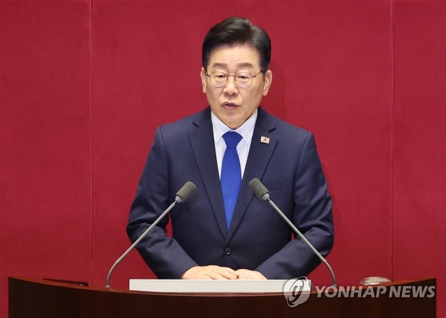 <strong>교섭단체 연설하는 이재명 대표. </strong>민주당 이재명 대표가 19일 국회에서 교섭단체 대표연설을 하고 있다. 2023.6.19 【서울=연합뉴스】