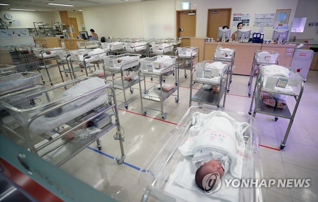 <strong>복지부 "임시 신생아번호만 있는 미신고 아동 전수조사" 【</strong>연합뉴스 자료사진】