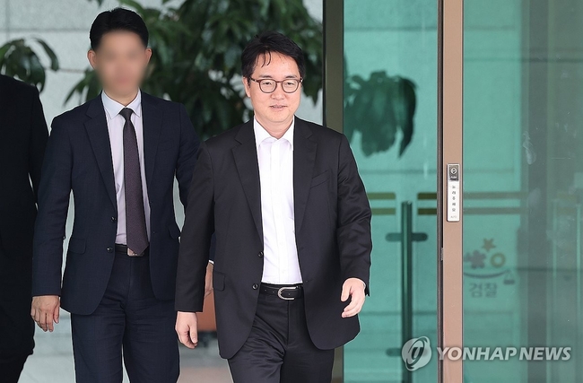 심우정 검찰총장이 26일 오전 서울 서초구 대검찰청 청사를 나서고 있다. 2024.9.26 【사진=연합뉴스】